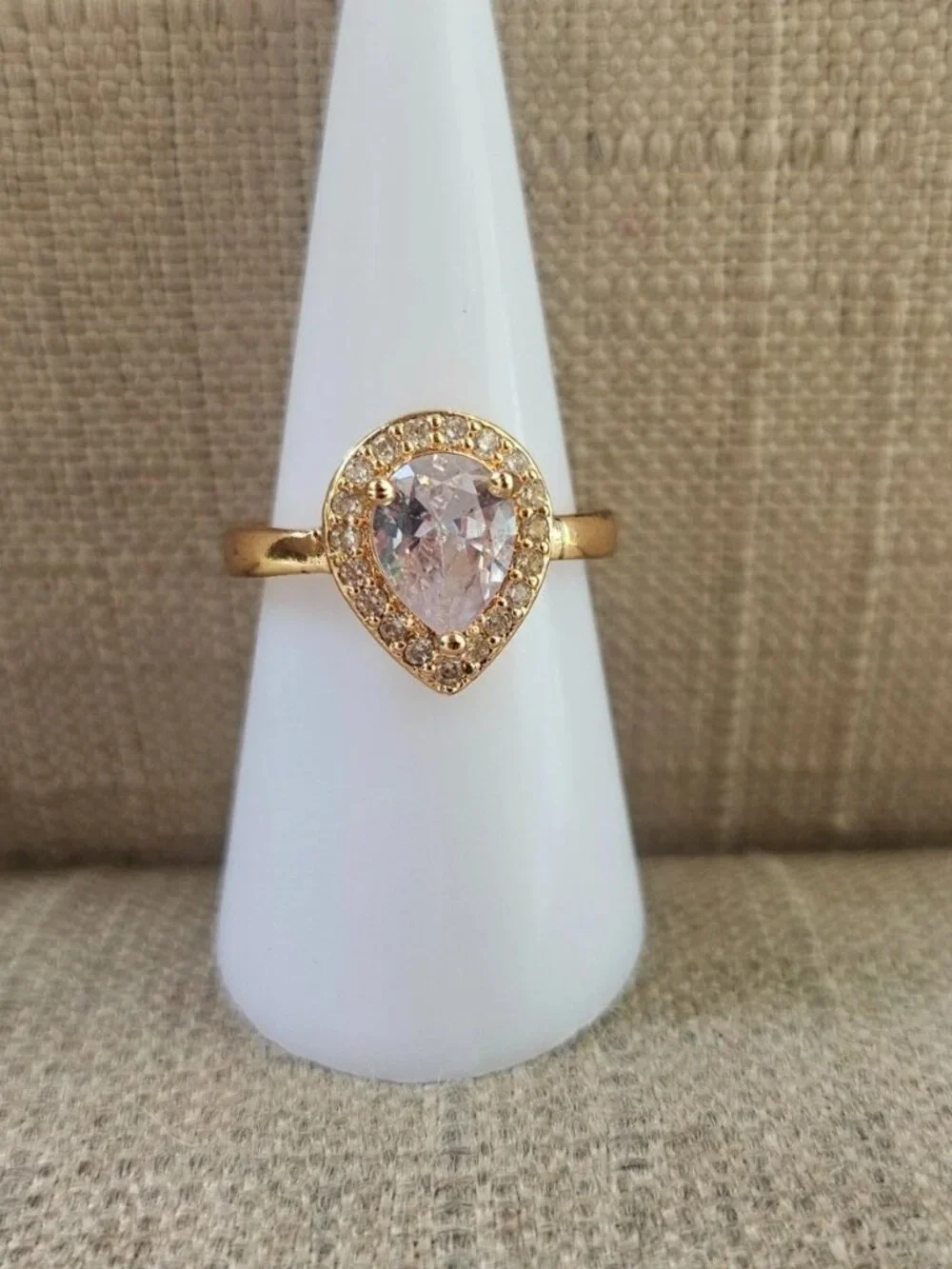 Women Fashion Ring Gold Tone High Quality Fashion Jewelry Rings Size adj 7.5-8.5 - Picture 12 of 13